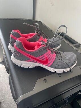 Nike Women’s Gray and Hot Pink Athletic Sneakers